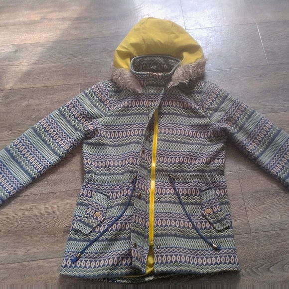 Aztec Mossimo Coat - Picture 2 of 5